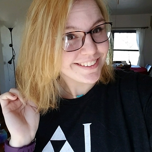 Meet your Posher, Ashley - Picture 1 of 1